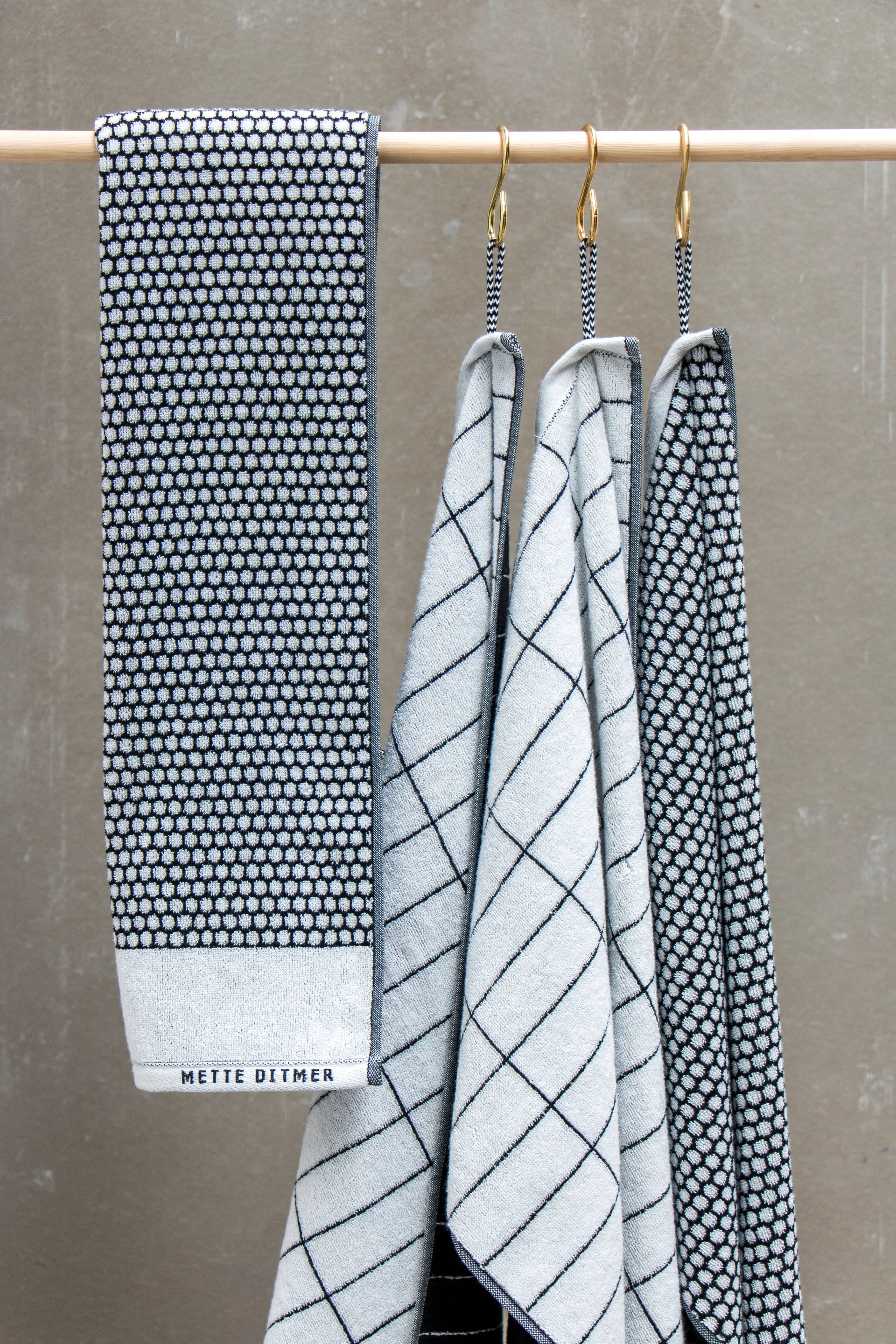 Tile Stone gästhandduk 38x60 cm 2-pack, Black-Off-white Mette Ditmer