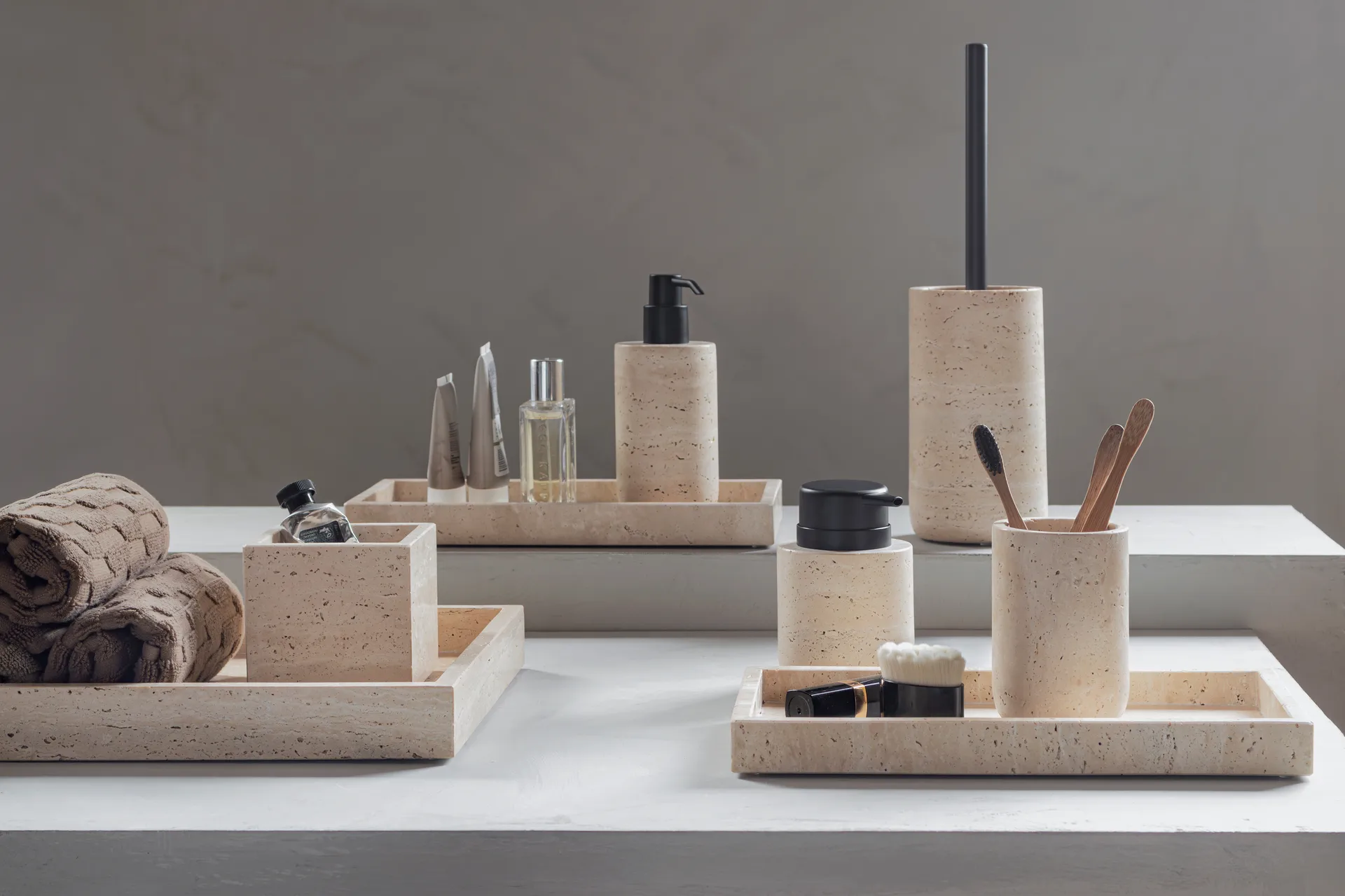 Travertine toalettborste 36 cm, Linen Mette Ditmer