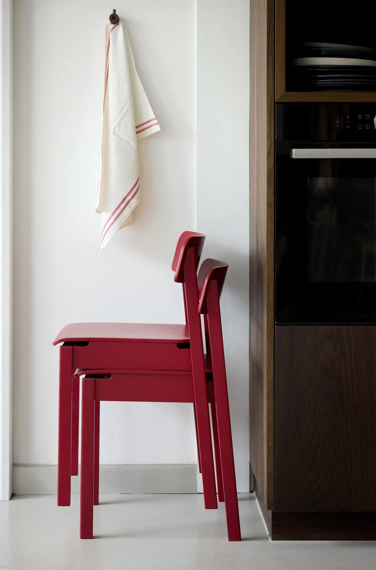 Everyday Chair stol, Purple red MOEBE
