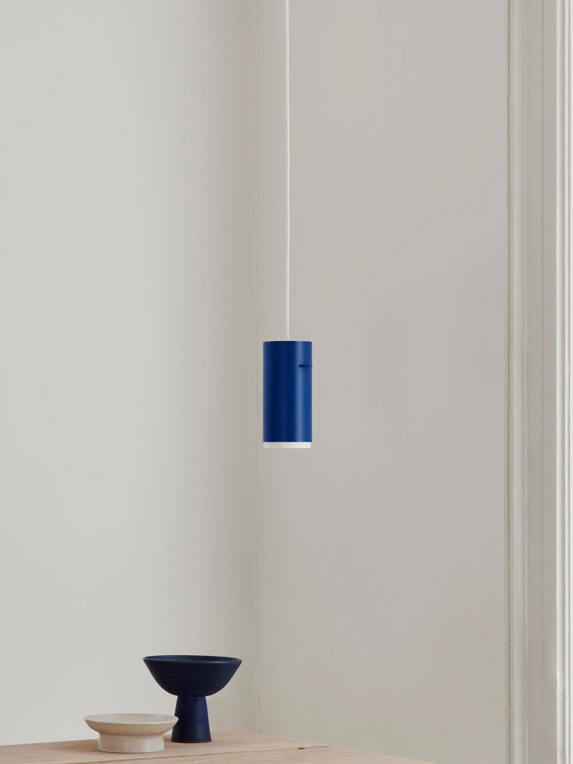 Moebe Tube pendel small Ø8 cm, Deep blue MOEBE