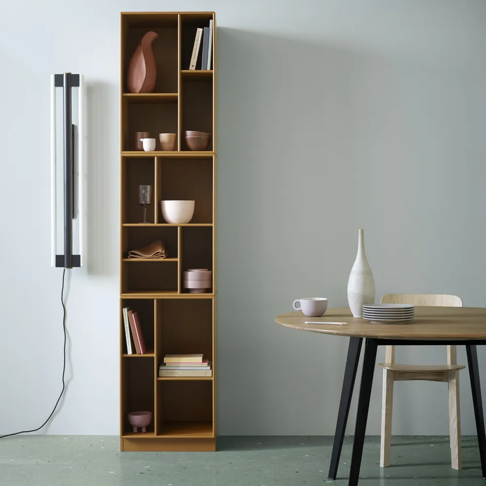 Loom bokhylla, nordic 09, incl. 3 cm sockel Montana