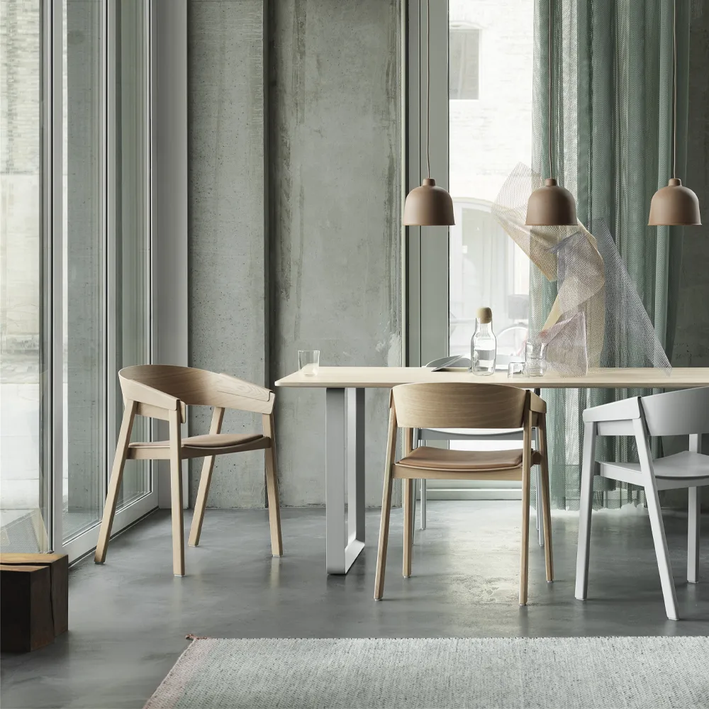 70/70 matbord 225x90 cm, Oak veneer-Plywood-Black Muuto