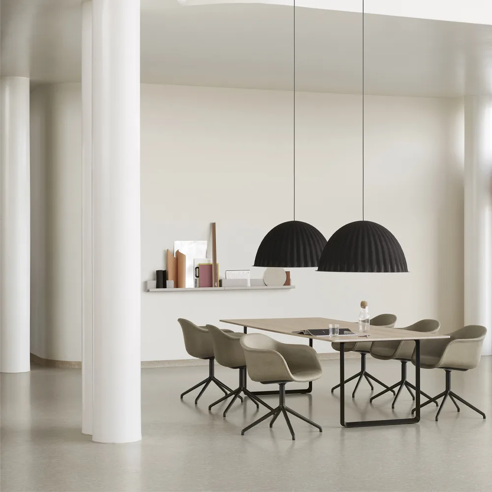 70/70 matbord 295x108 cm, Black linoleum-Plywood-White Muuto