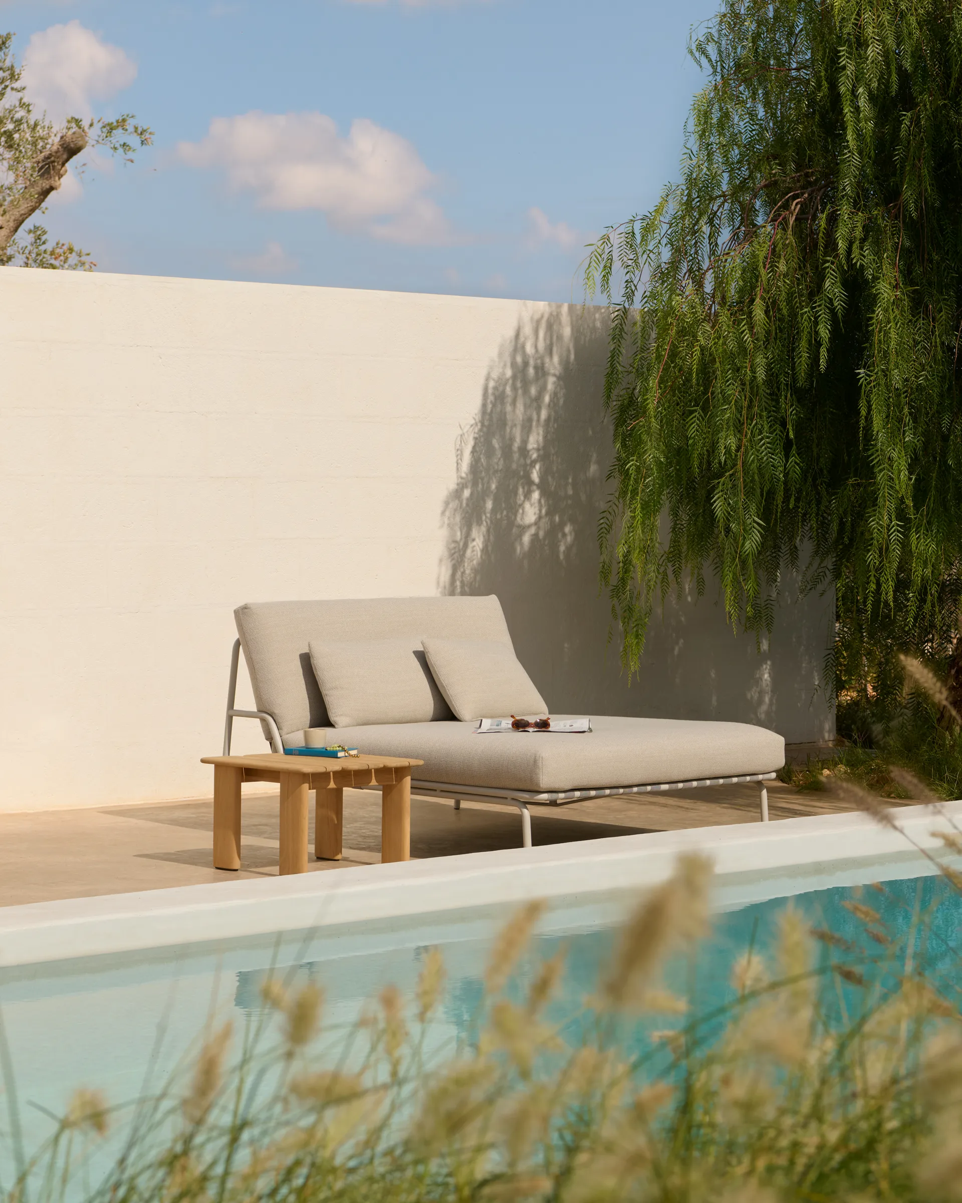 Assemble soffbord, Teak, 55x55 cm Muuto