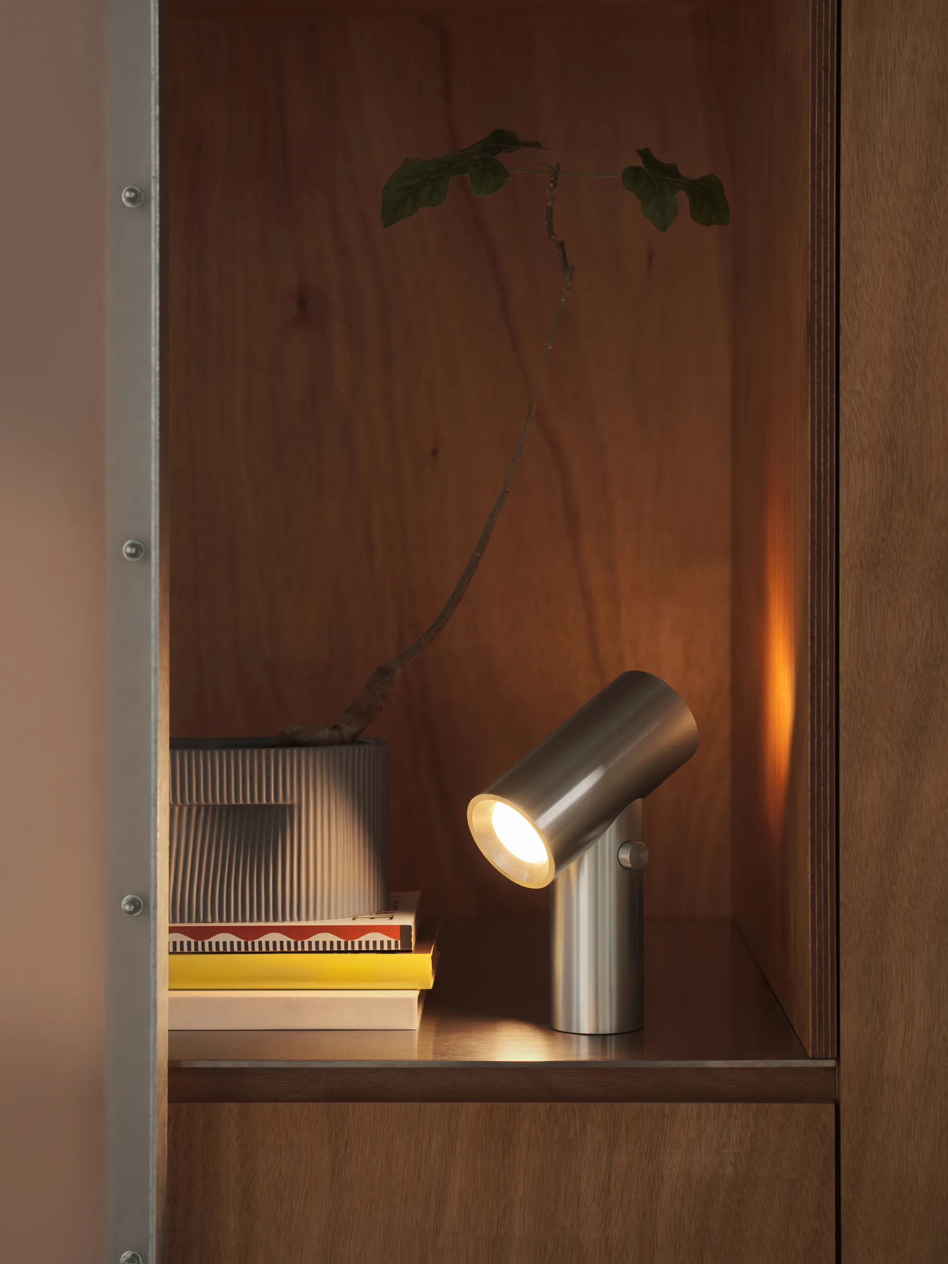 Beam portabel bordslampa, Aluminium, 26,2 cm Muuto