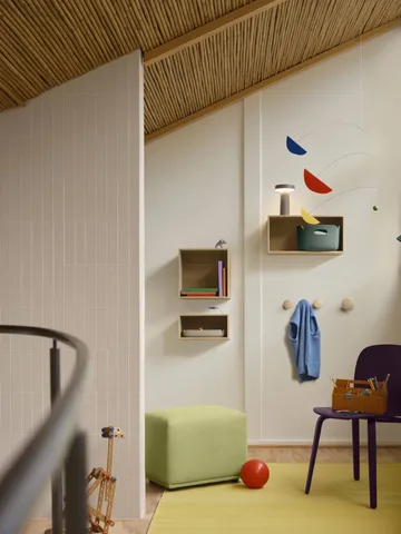 Dots Wood klädkrok - Yellow-beige, Ø9 cm - Muuto