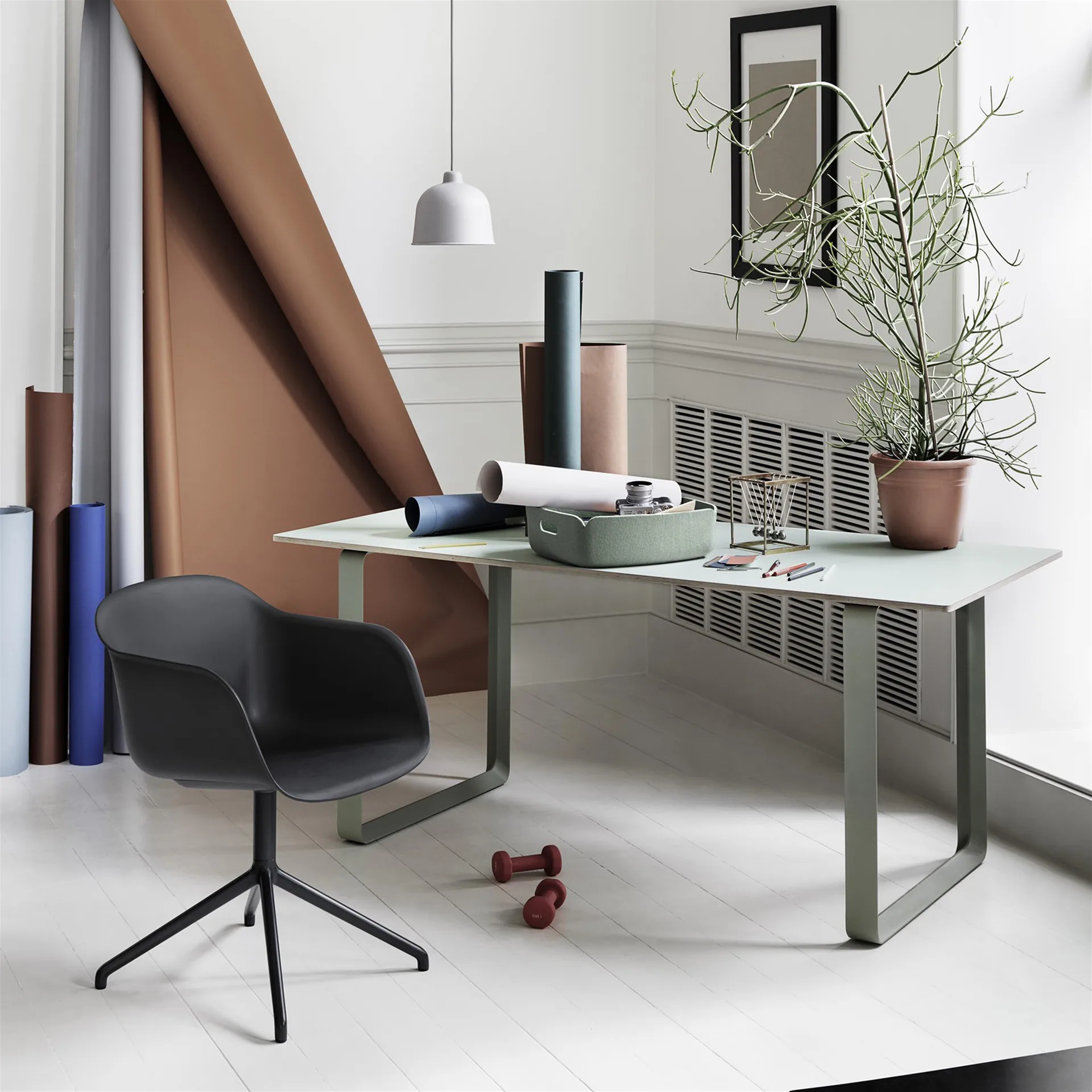 Fiber armchair swivel base kontorsstol, Anthracite Black (plastic) Muuto