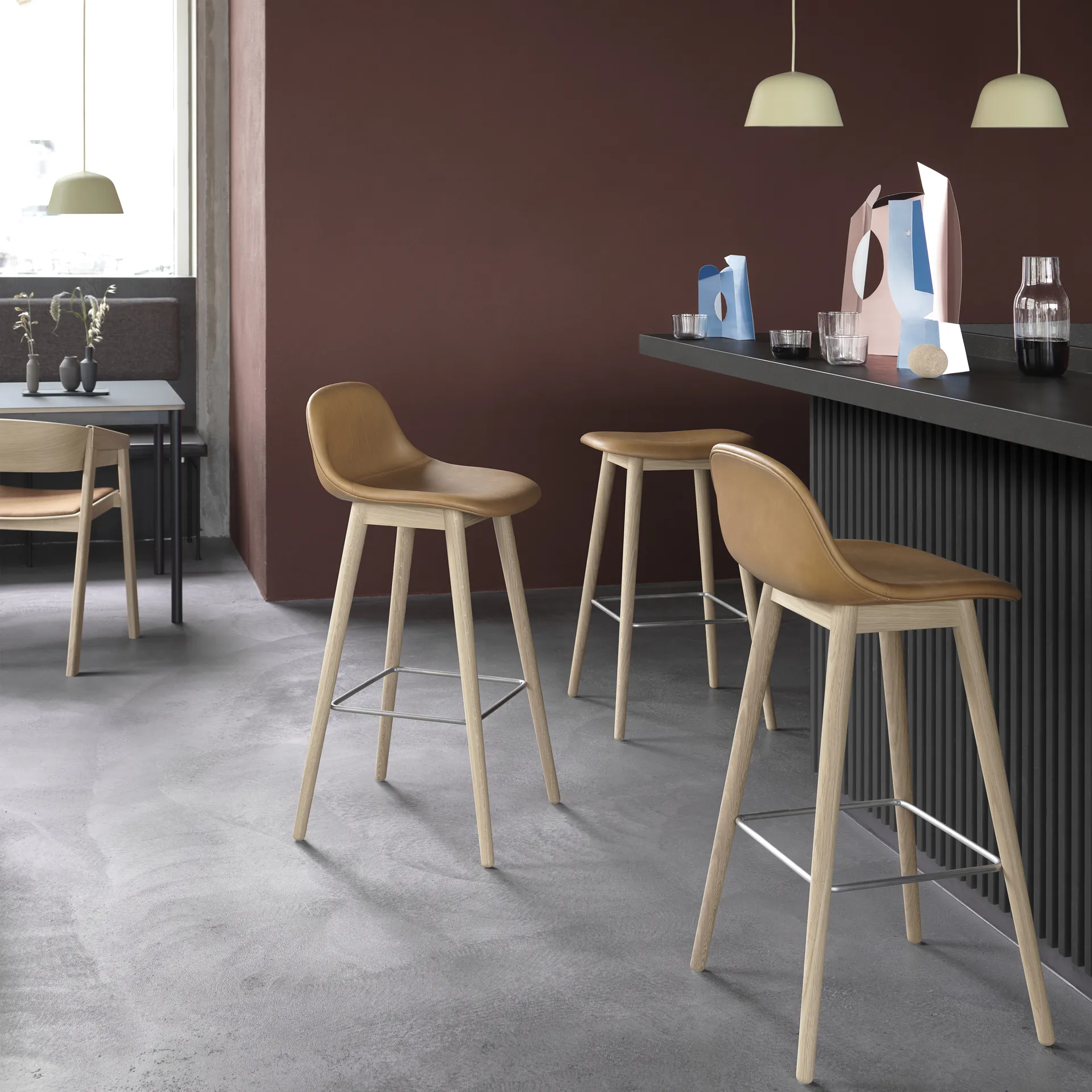 Fiber counter stool barpall 65 cm, Ochre-oak Muuto