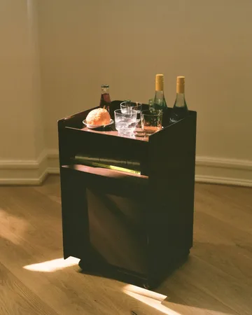 Folded Trolley rullvagn med låda - Dark red - Muuto