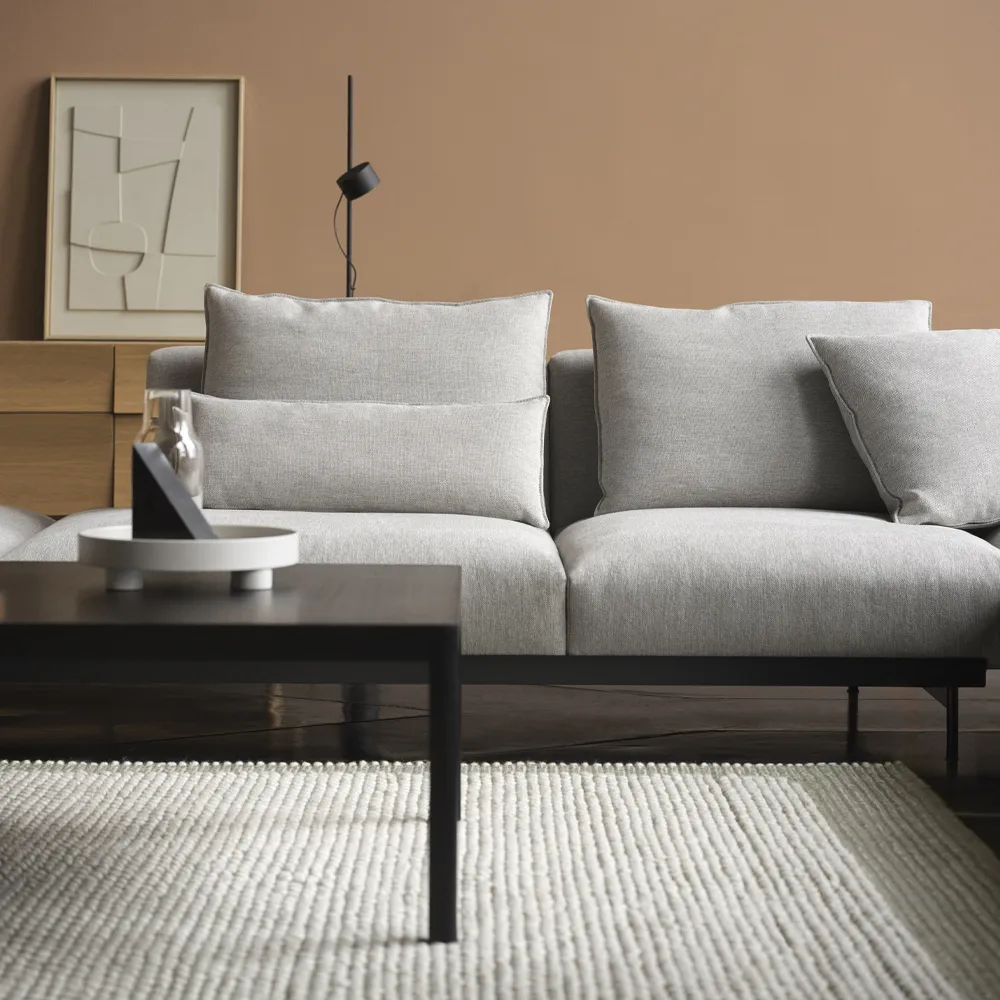 In Situ modulsoffa 2-sits configuration 3, Clay 12-Black Muuto