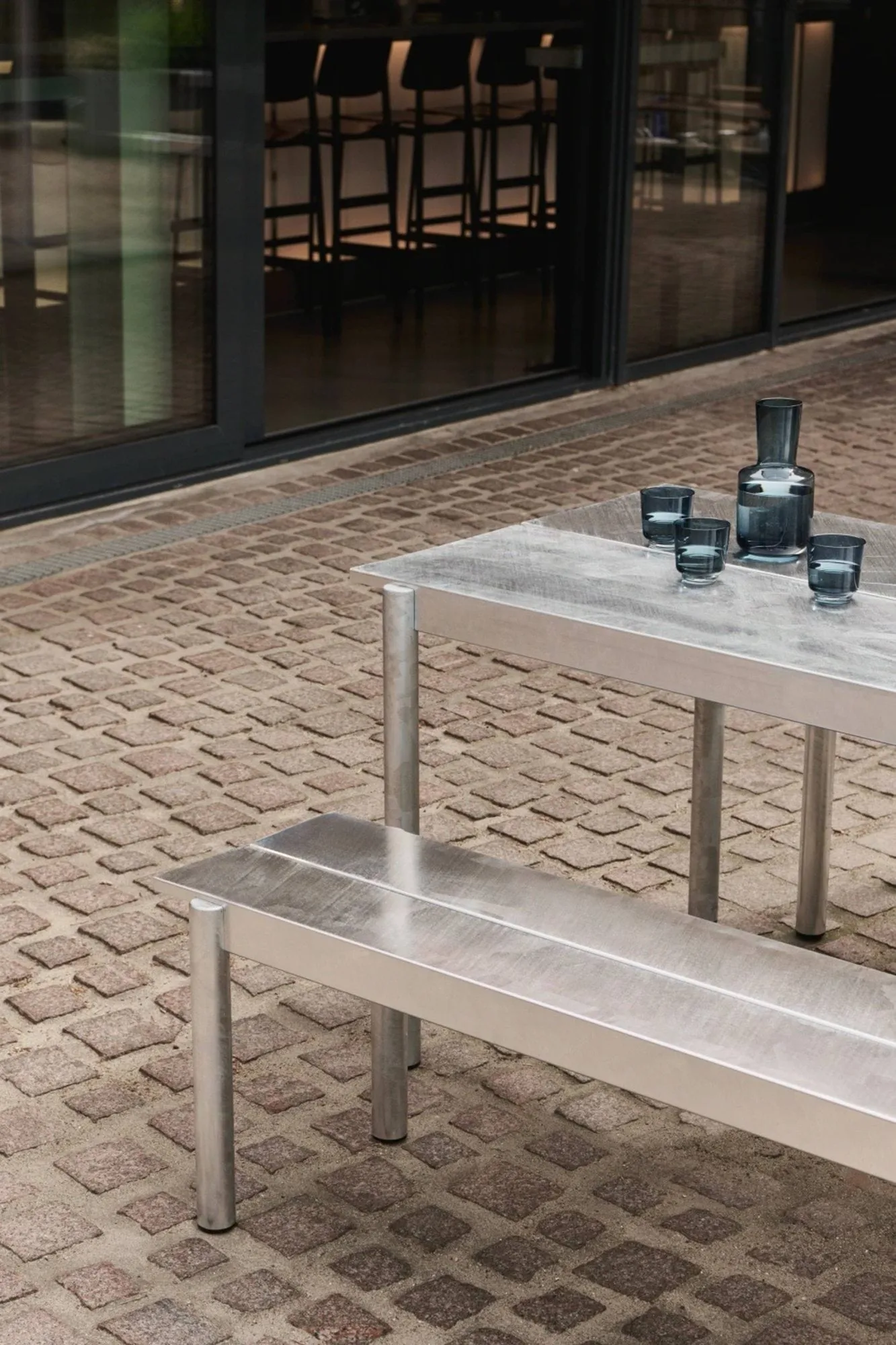 Linear Steel bord 200x75 cm, Warm galvanized steel Muuto