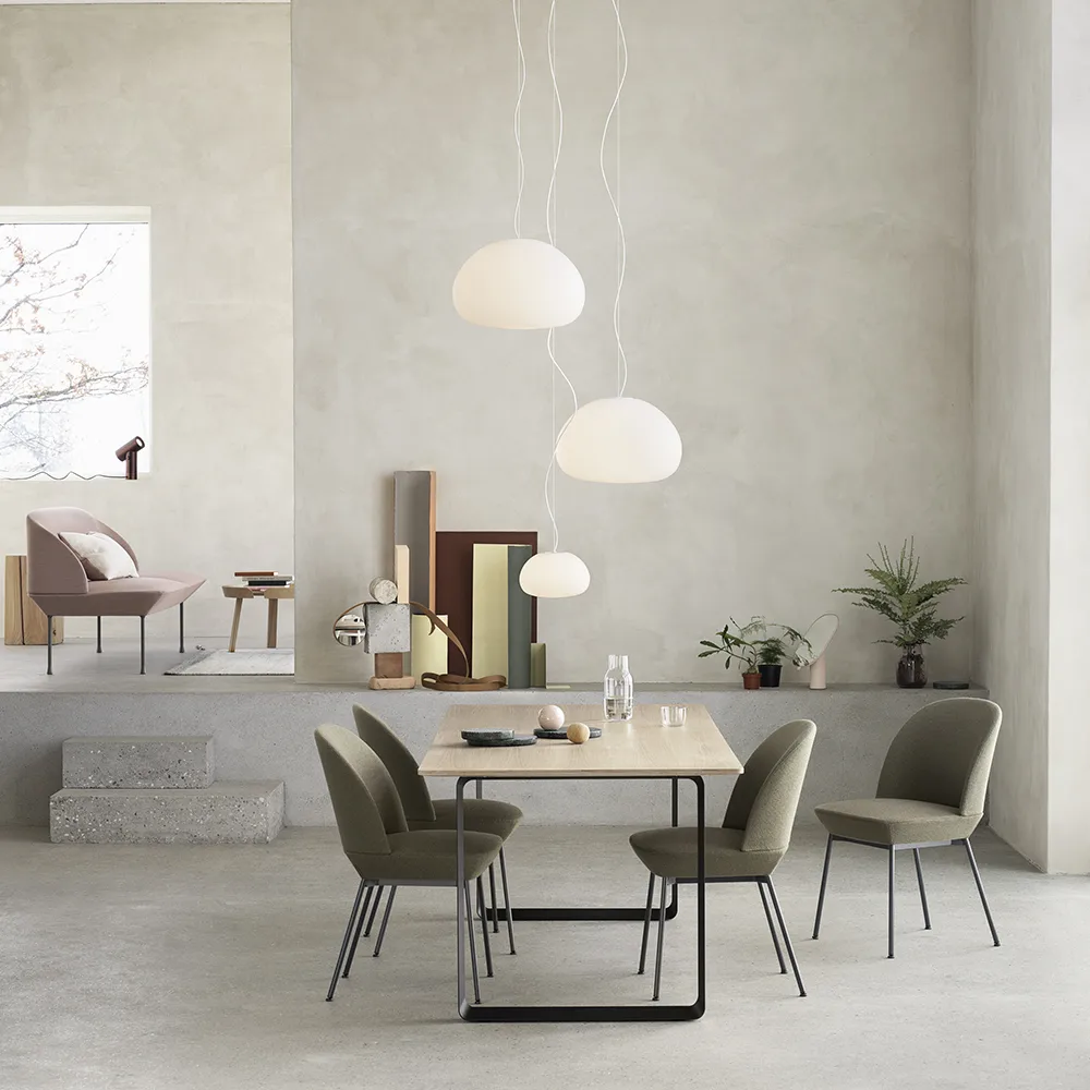 Oslo sidostol tygklädd, Ocean 80-Anthracite black Muuto