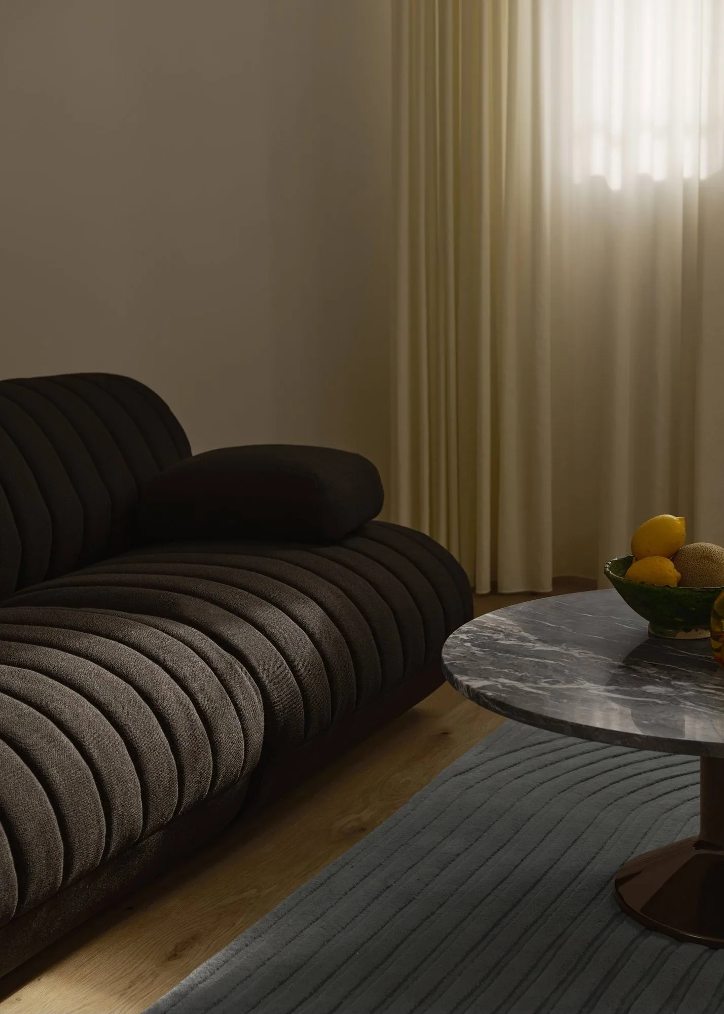 Relevo Rug Quattro ullmatta, Dark green, 170x240 cm Muuto