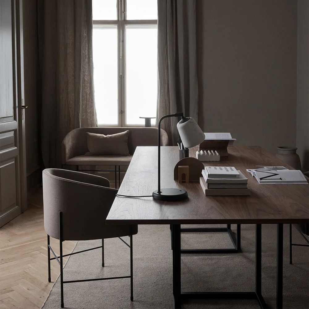 Florence matbord rektangulärt, natural oak, svart stativ New Works