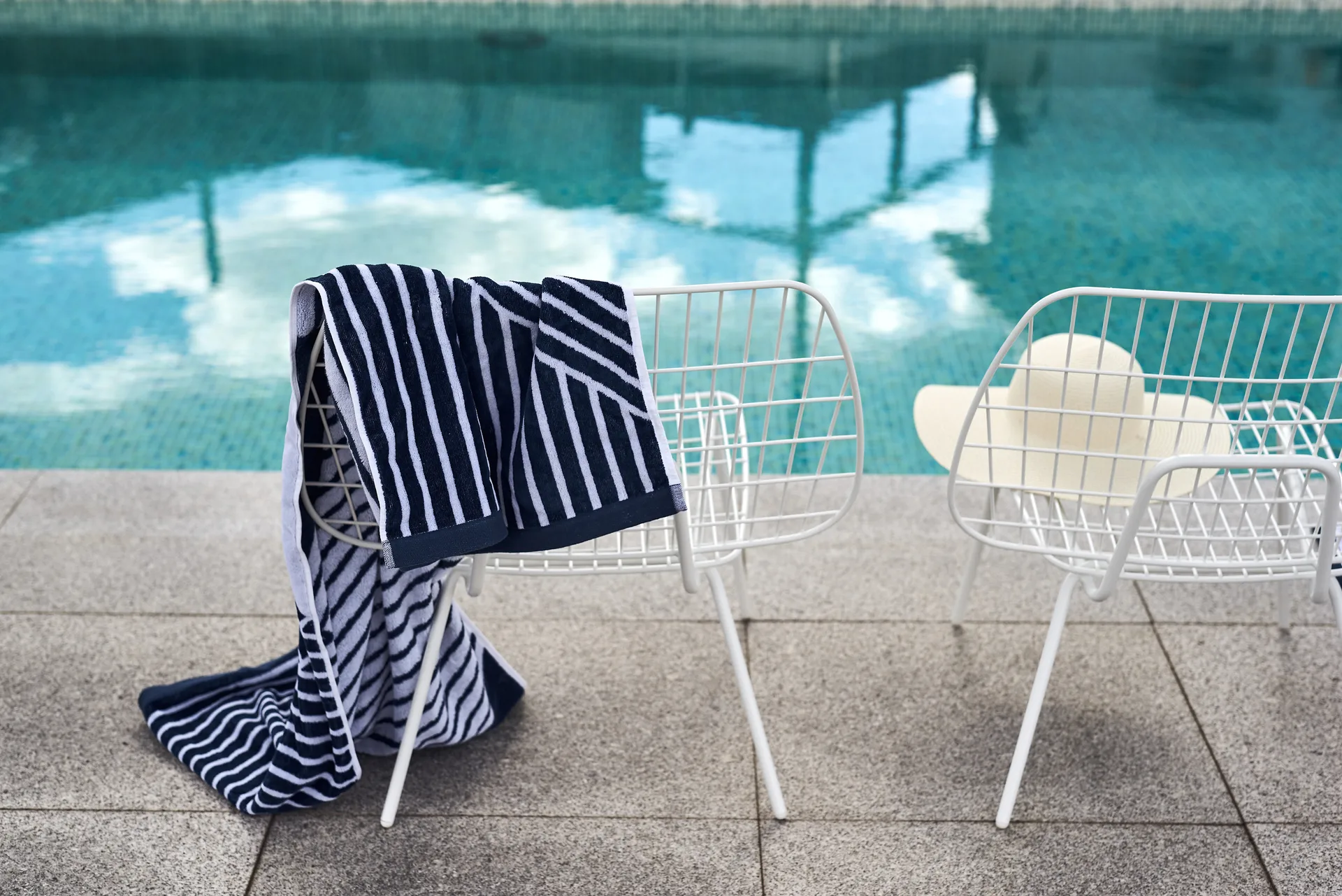 Stripes badhandduk 70x140 cm, Blå NJRD