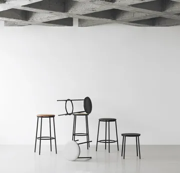 Circa barstol 65 cm - Svart ek - Normann Copenhagen