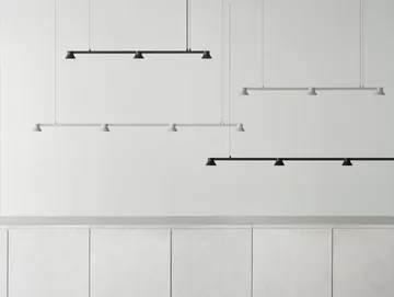 Hat taklampa linear liten - Warm grey - Normann Copenhagen