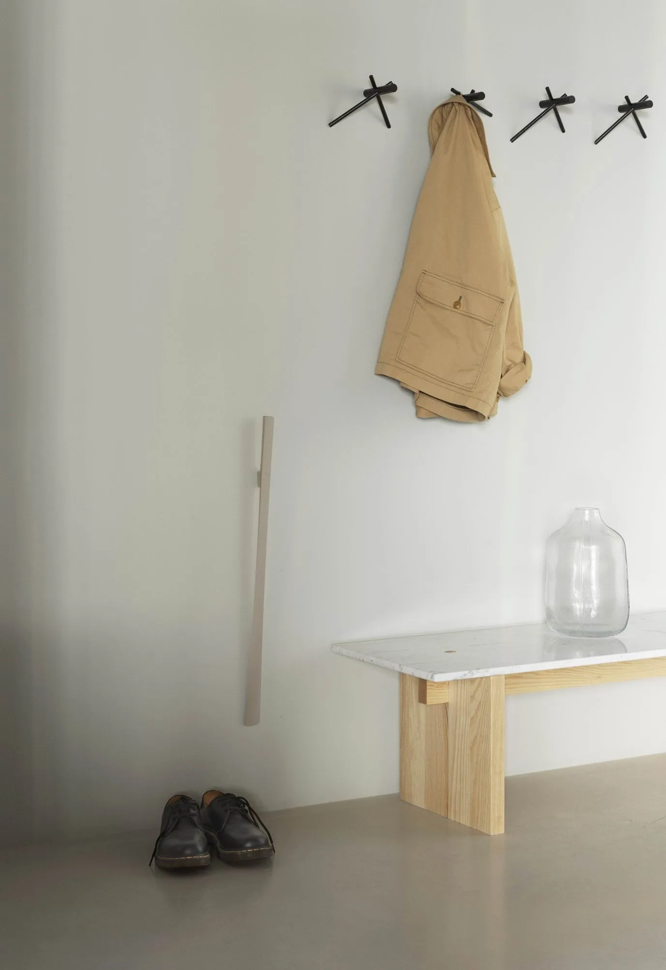 Normann skohorn, Warm Grey (grå) Normann Copenhagen
