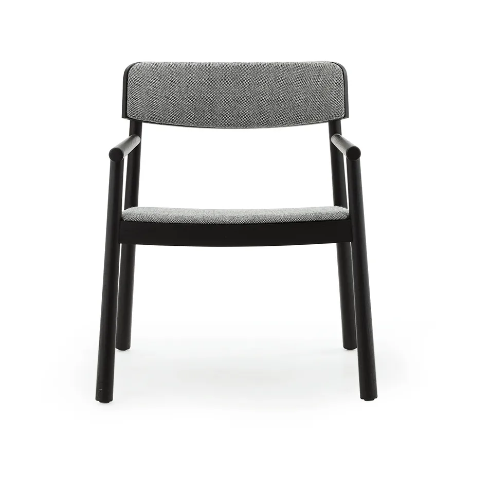 Timb fåtölj, Black ash-Hallingdal 166 Normann Copenhagen
