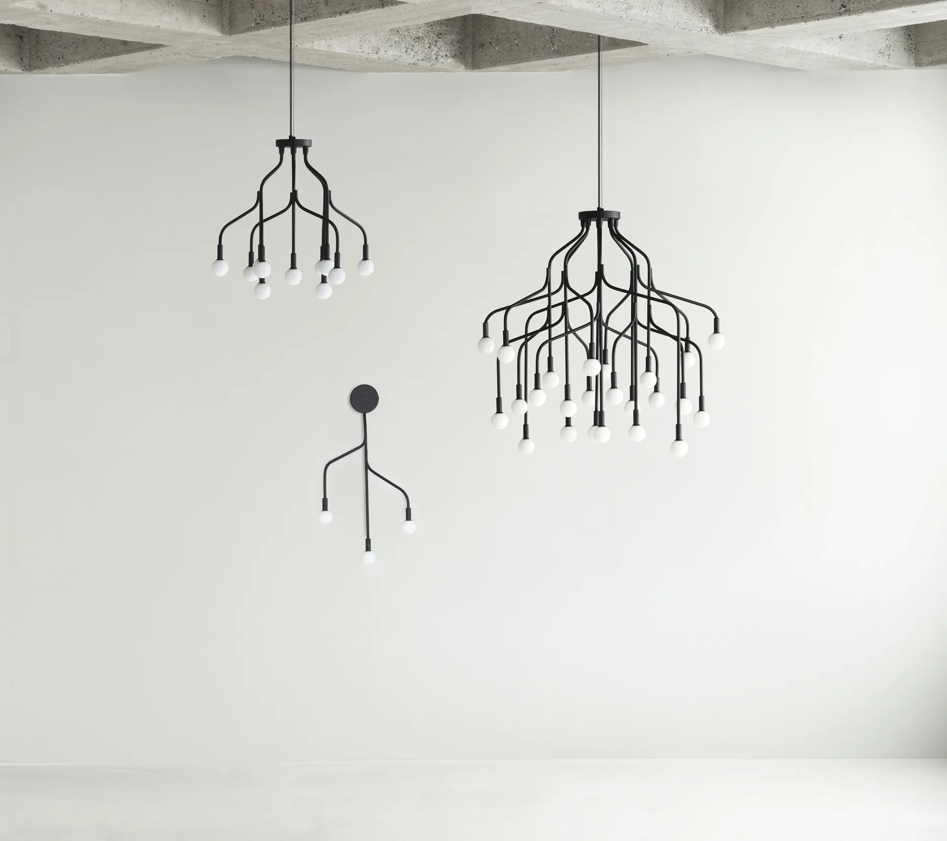 Vekst Taklampa Large, Svart Normann Copenhagen