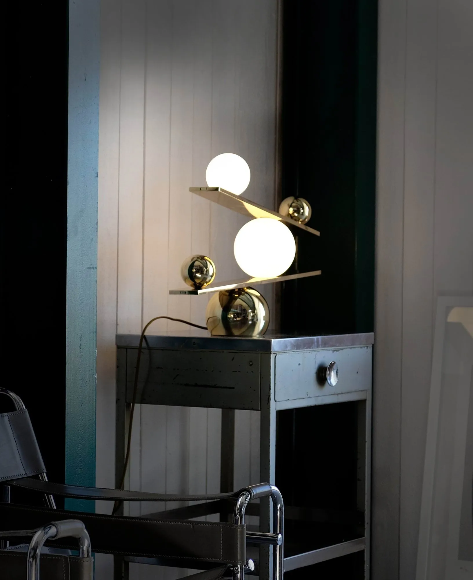 Balance bordslampa, Brass, v2 Oblure