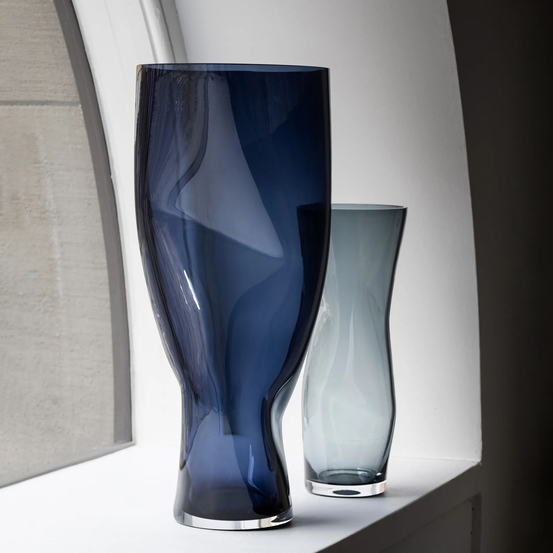 Squeeze vas 500 mm, Midnight blue Orrefors