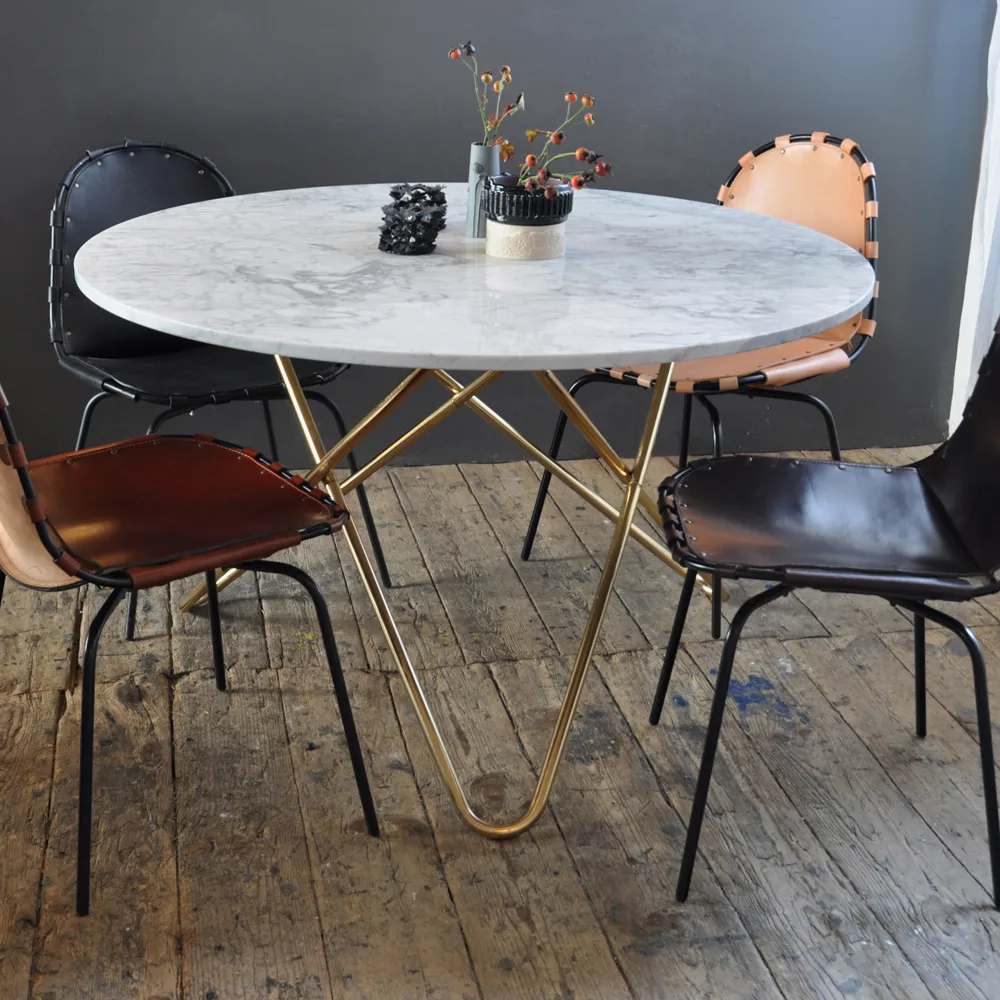 Big O Table matbord, Marmor indio, svart stativ OX Denmarq