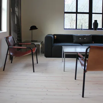 September loungestol - Cognac-svartlackat stålstativ - OX Denmarq