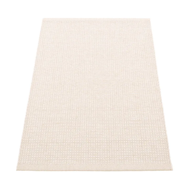 Emm Metallic matta - Vanilla-white, 70x120 cm - Pappelina