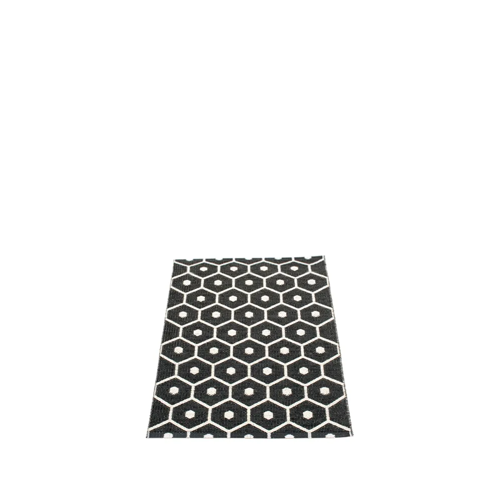 Honey gångmatta black/vanilla, 70x100 cm Pappelina