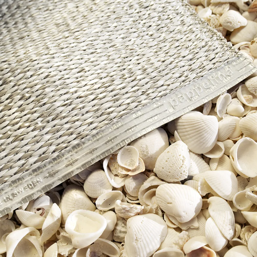 Svea matta, warm grey/granit metallic, 180x260 cm Pappelina