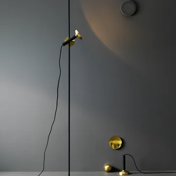 Blend 150 golvlampa - svart/mässing - Pholc