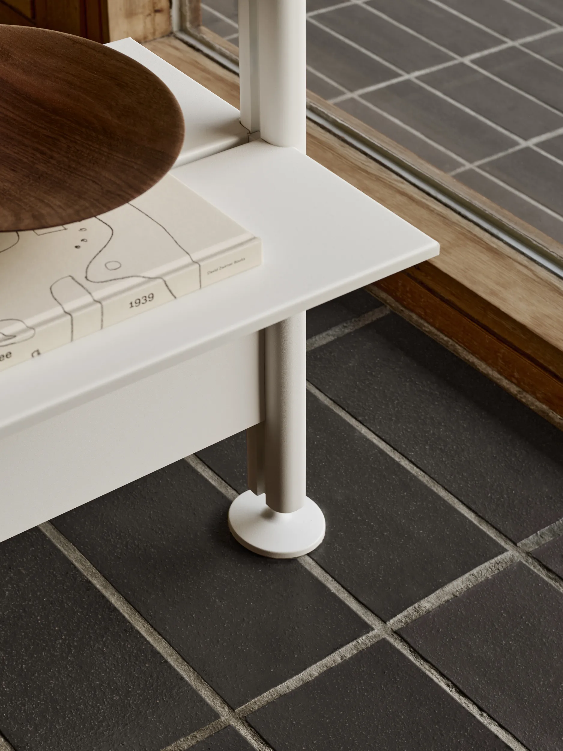Pira G2 hyllsystem F C A White/Walnut 240-247 cm Pira