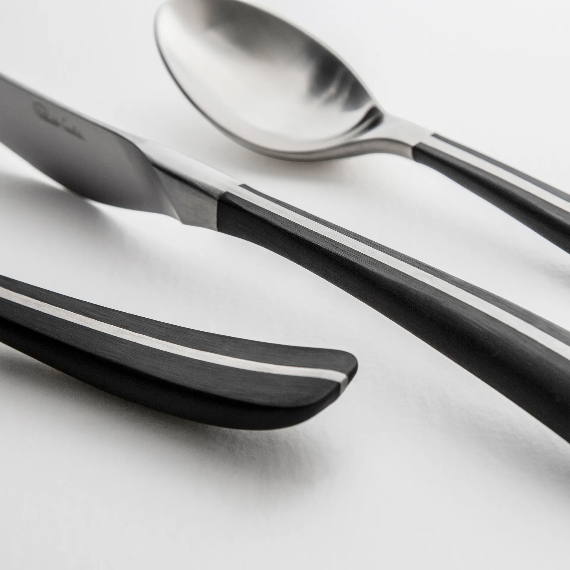 Contour bestickset 24 delar, Svart Robert Welch