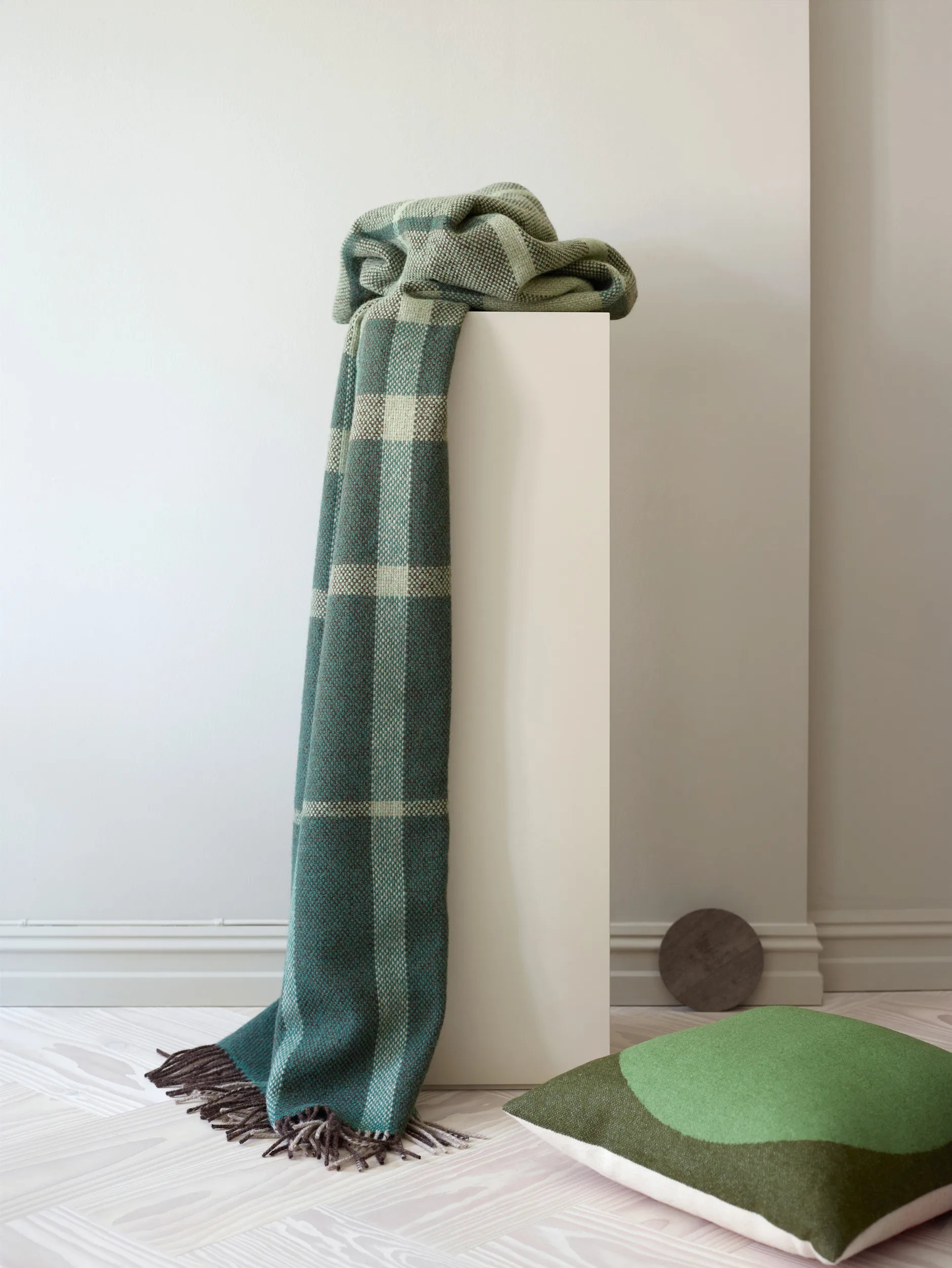 Filos pläd 145x220 cm, Green Røros Tweed