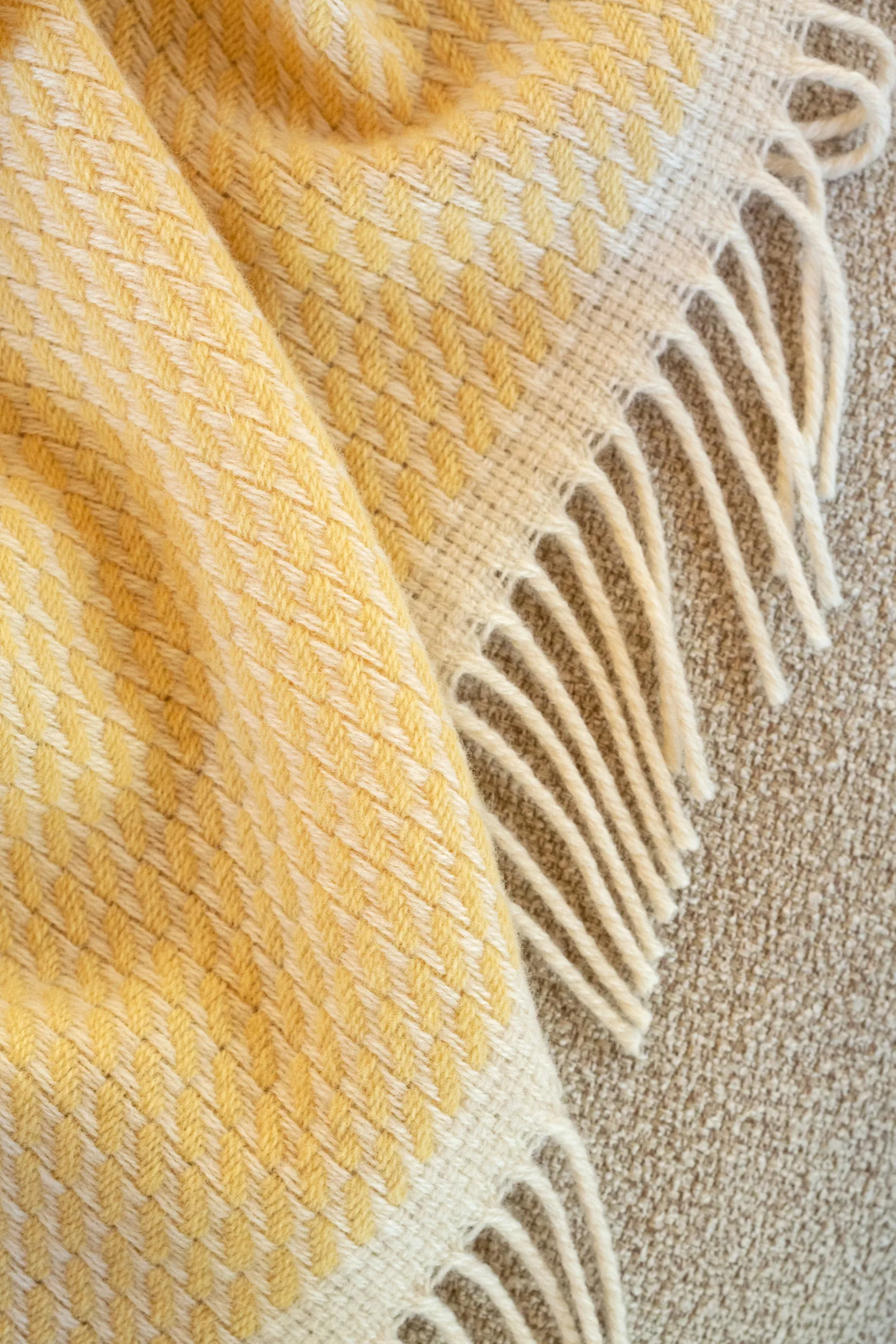 Mello pläd 150x210 cm, Lemon yellow Røros Tweed