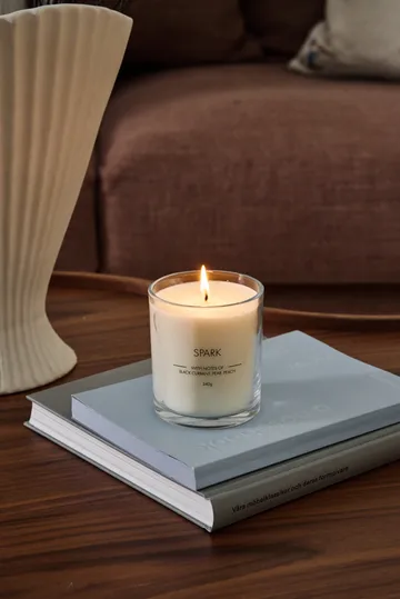 Spark doftljus - 240 g - Scandi Essentials