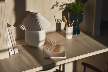 Boulder bordslampa 29 cm white-pleated white - Scandi Living