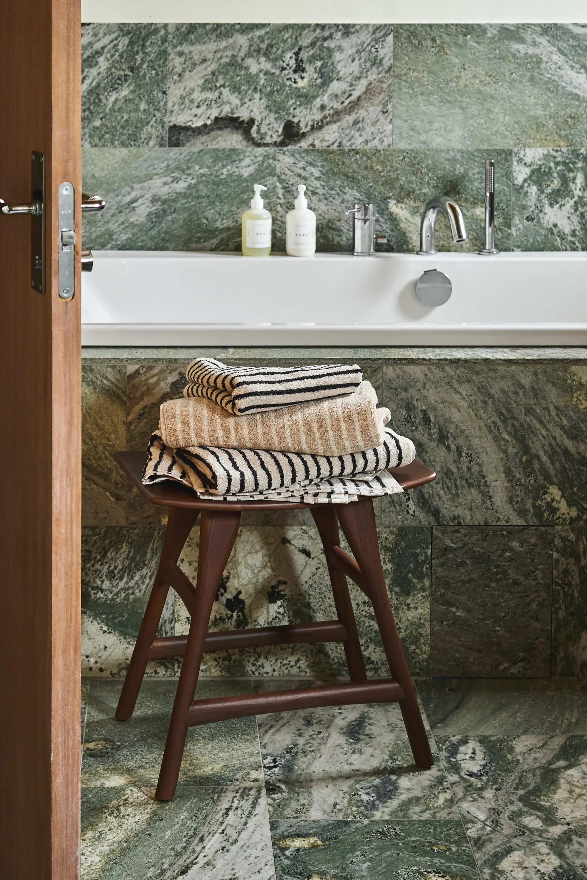 Drift badhandduk 70x140 cm, Beige-vit Scandi Living