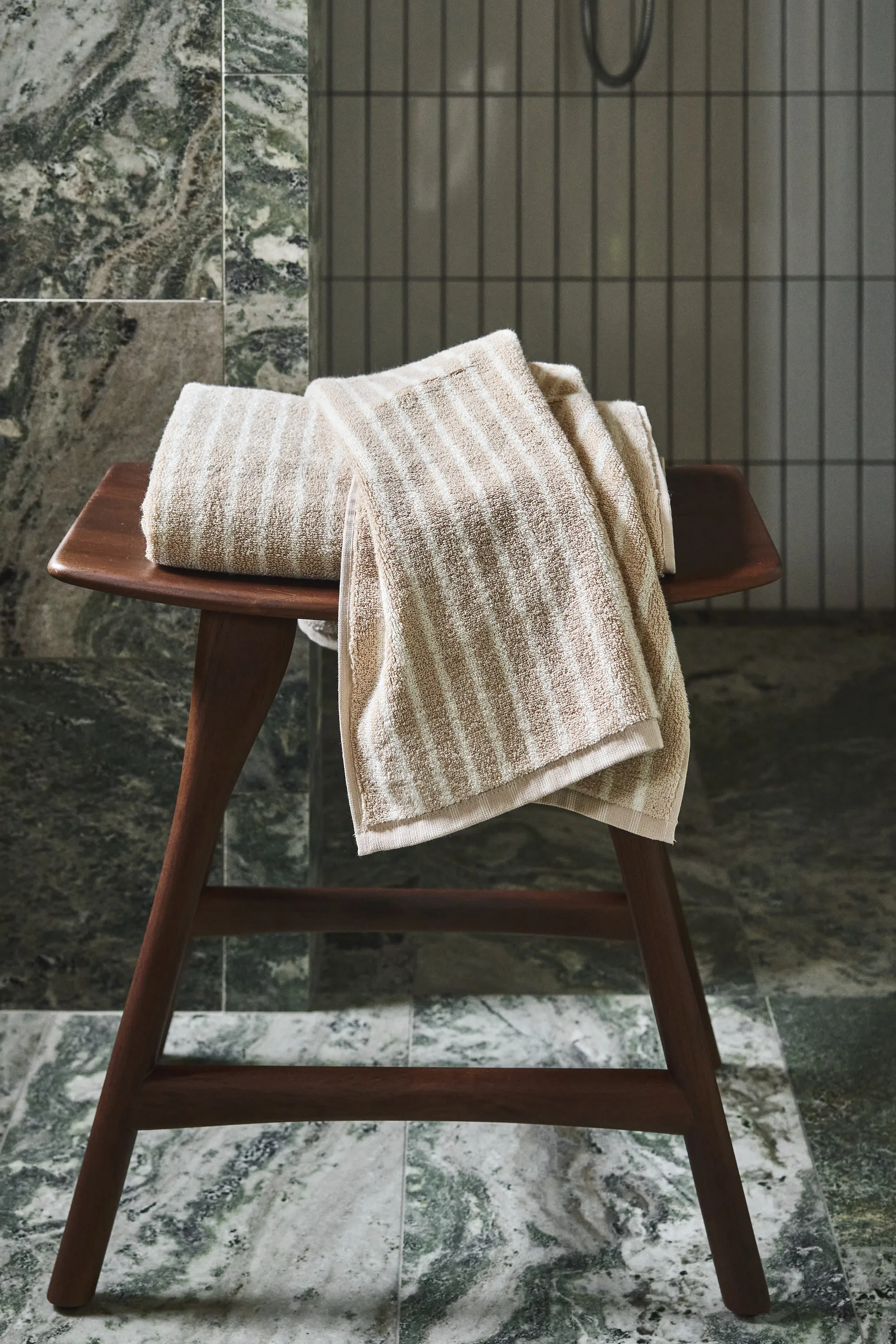 Drift badhandduk 70x140 cm, Beige-vit Scandi Living