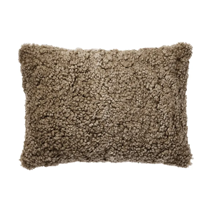 Shepherd Lina fårskinnskudde 40 x 30 cm - Desert - Shepherd of Sweden