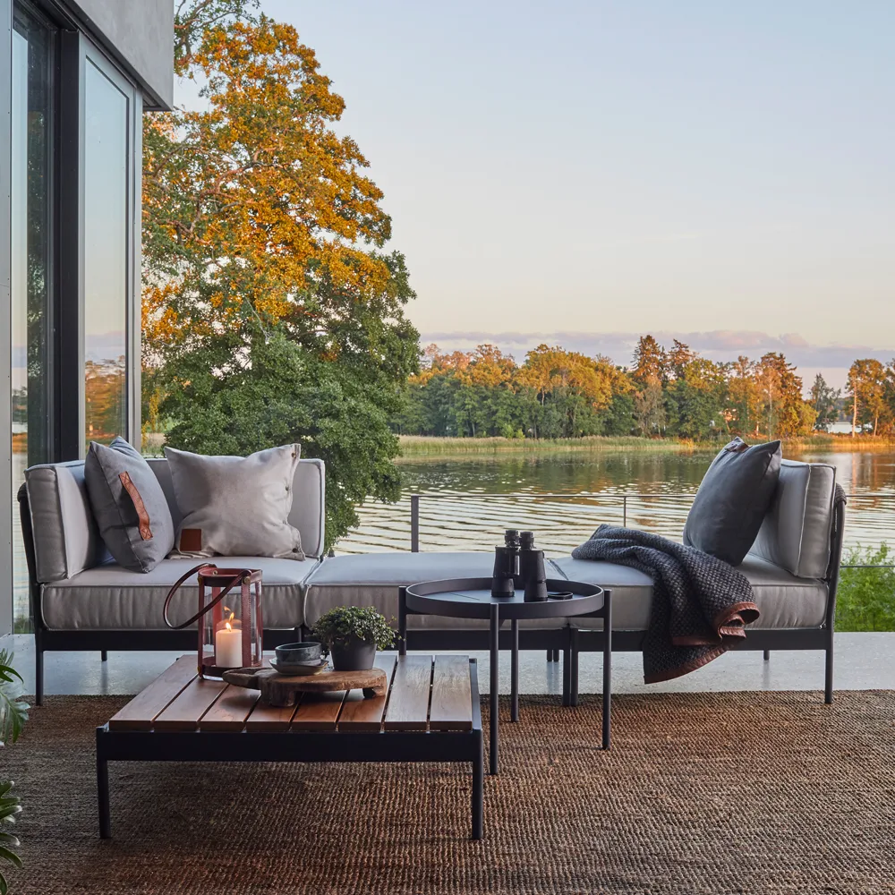 Lidö modulsoffa, Sunbrella Deave silver grey, fotpall, mörkgrå aluminiumram Skargaarden