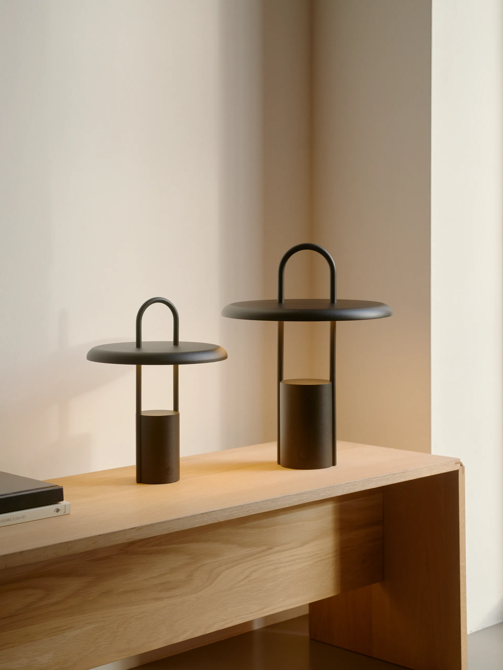 Pier LED-lampa portabel 25 cm, Black Stelton