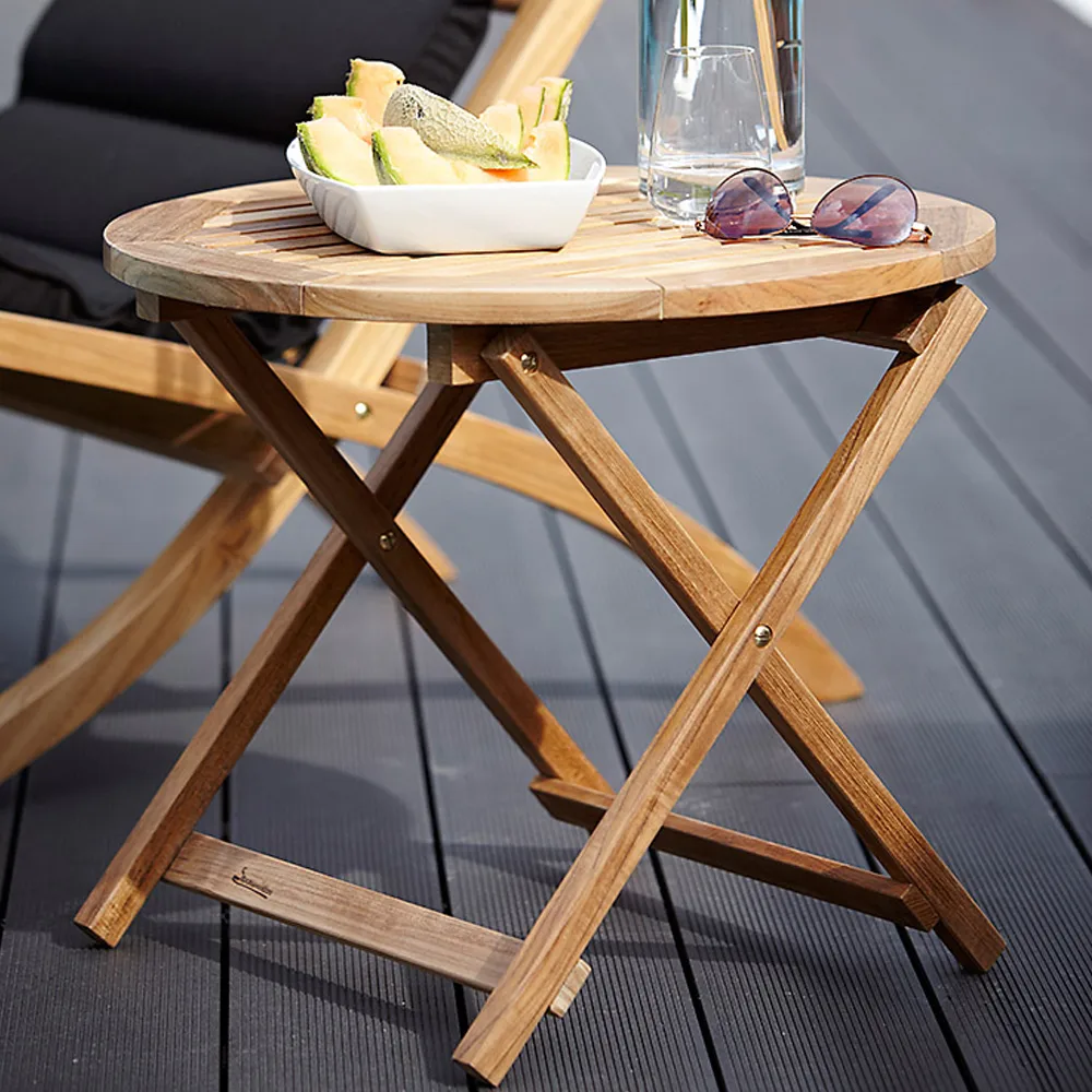Alnö sidobord Ø55 cm, Teak Stockamöllan