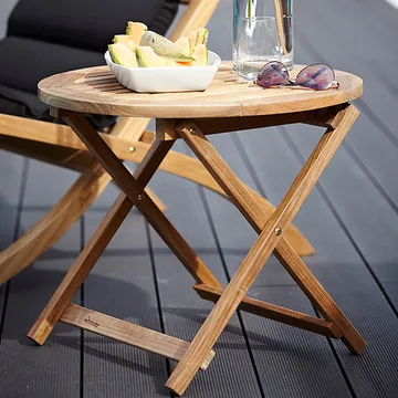 Alnö sidobord Ø55 cm - Teak - Stockamöllan