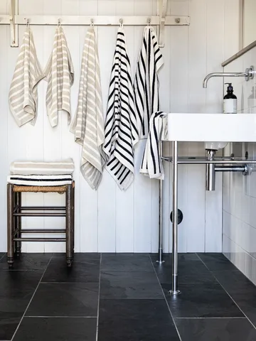 Bonnie badlakan 70x140 cm - Svart - Tell Me More