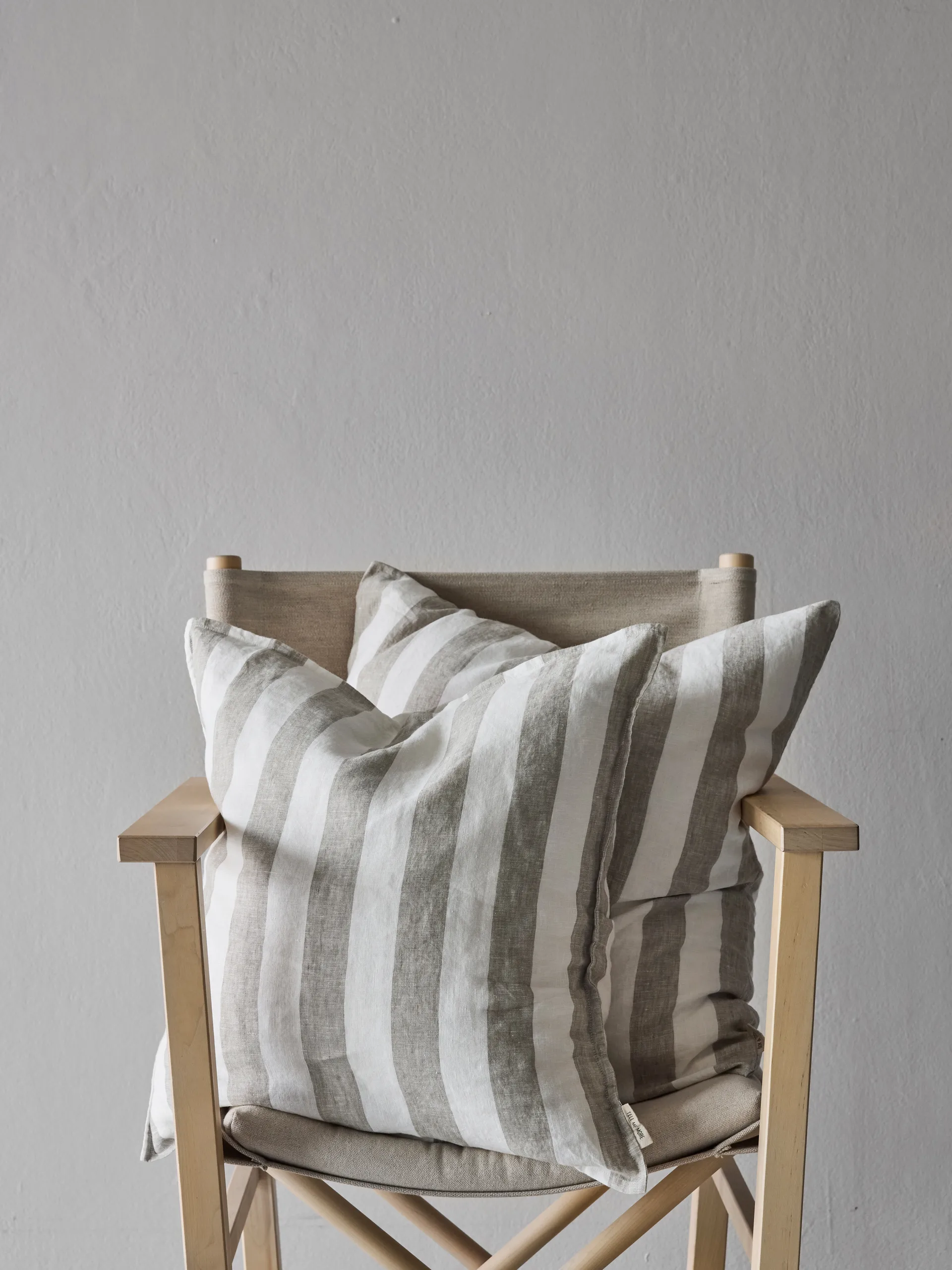 Holte kuddfodral 50x50 cm, Olive Tell Me More