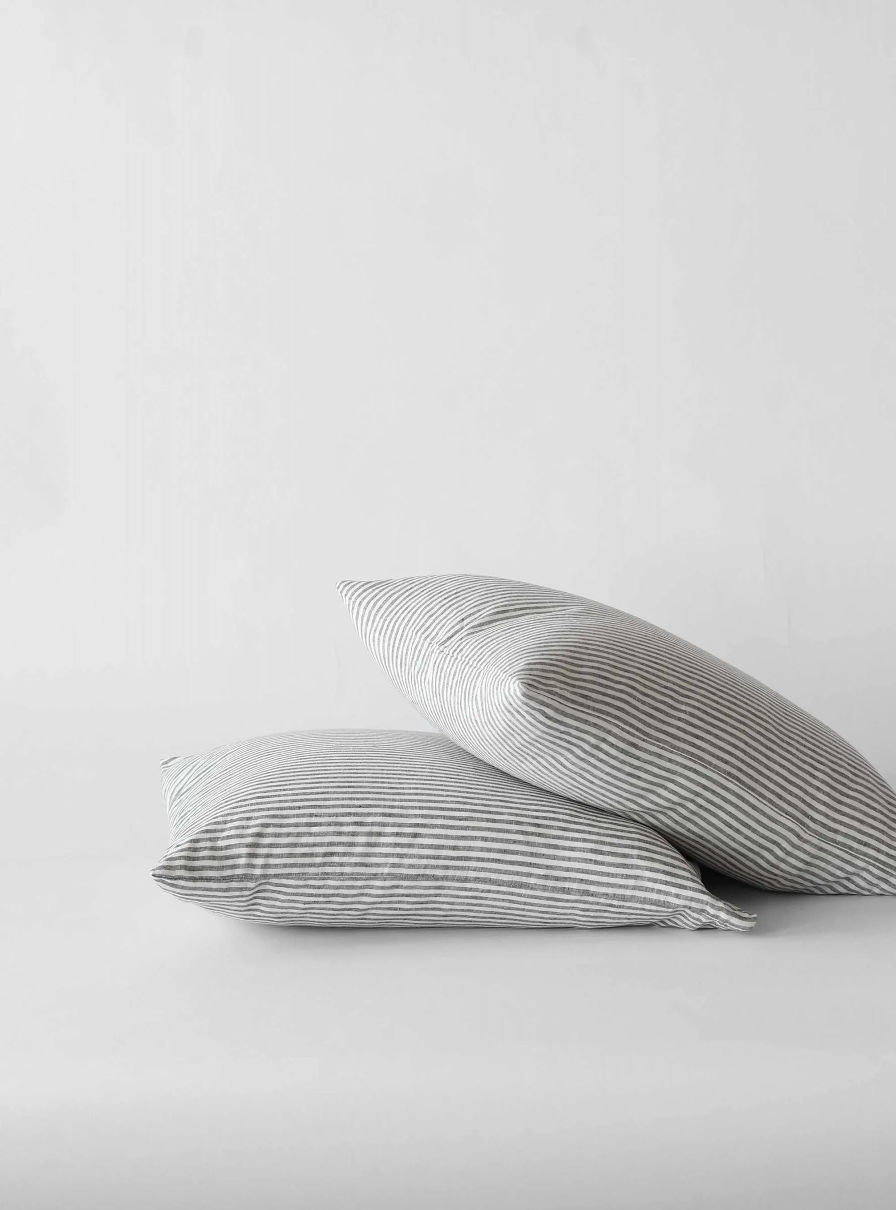 Stonewashed linen örngott 50x60 cm 2-pack, Grey-white Tell Me More