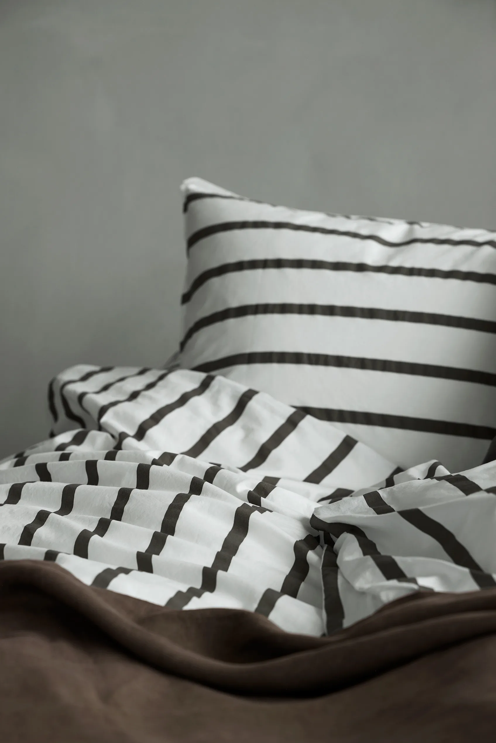 Tell Me More randigt påslakan bomull, Taupe, 240x220 cm Tell Me More