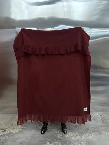 Fingal ullpläd - Solid wine red, 130x170 cm - Tinted